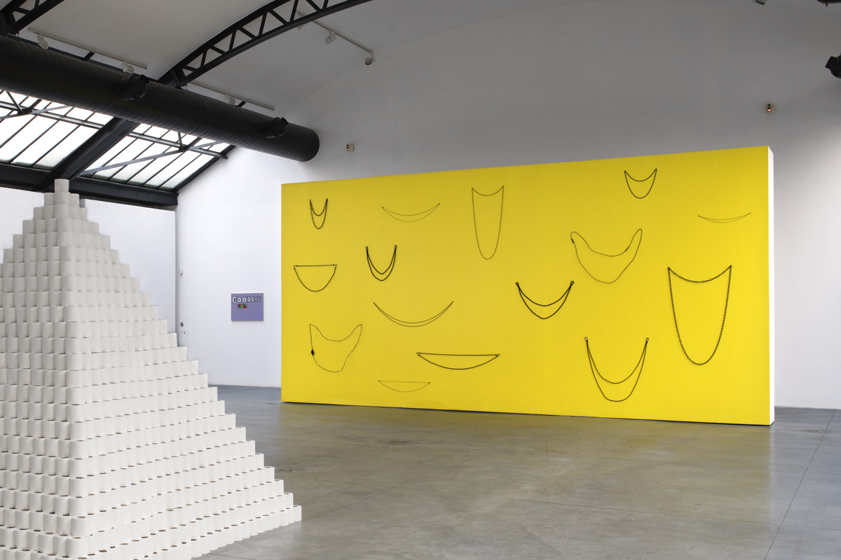 Elsa Werth, Blind Smile, 2021, exhibition view CAB_3